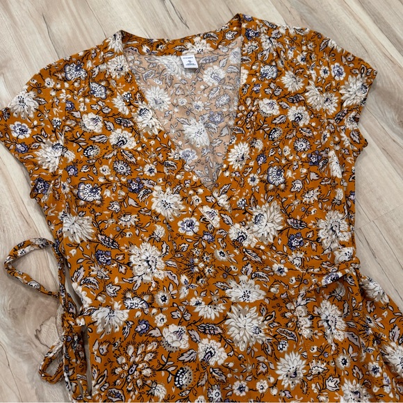Old Navy Wrap Midi Floral Dress size XS - Picture 6 of 7